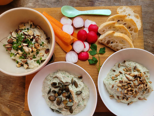 Freundlicher Pastinaken-Meerettich-Aufstrich mit Umami-Topping