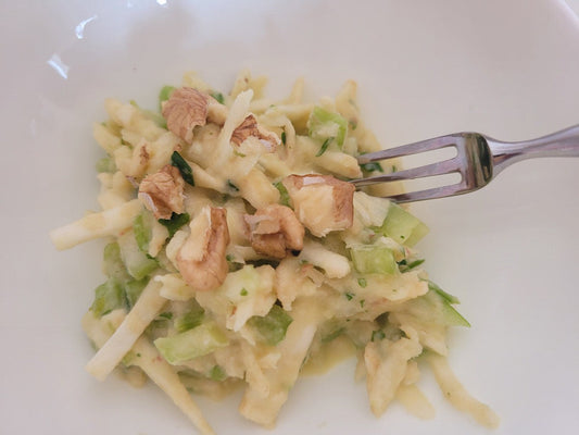 Knollen- &#038; Staudensellerie-Salat mit Meerrettich