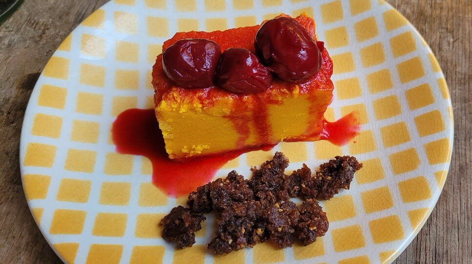 Kürbismousse mit Lebkuchen-Pumpernickel