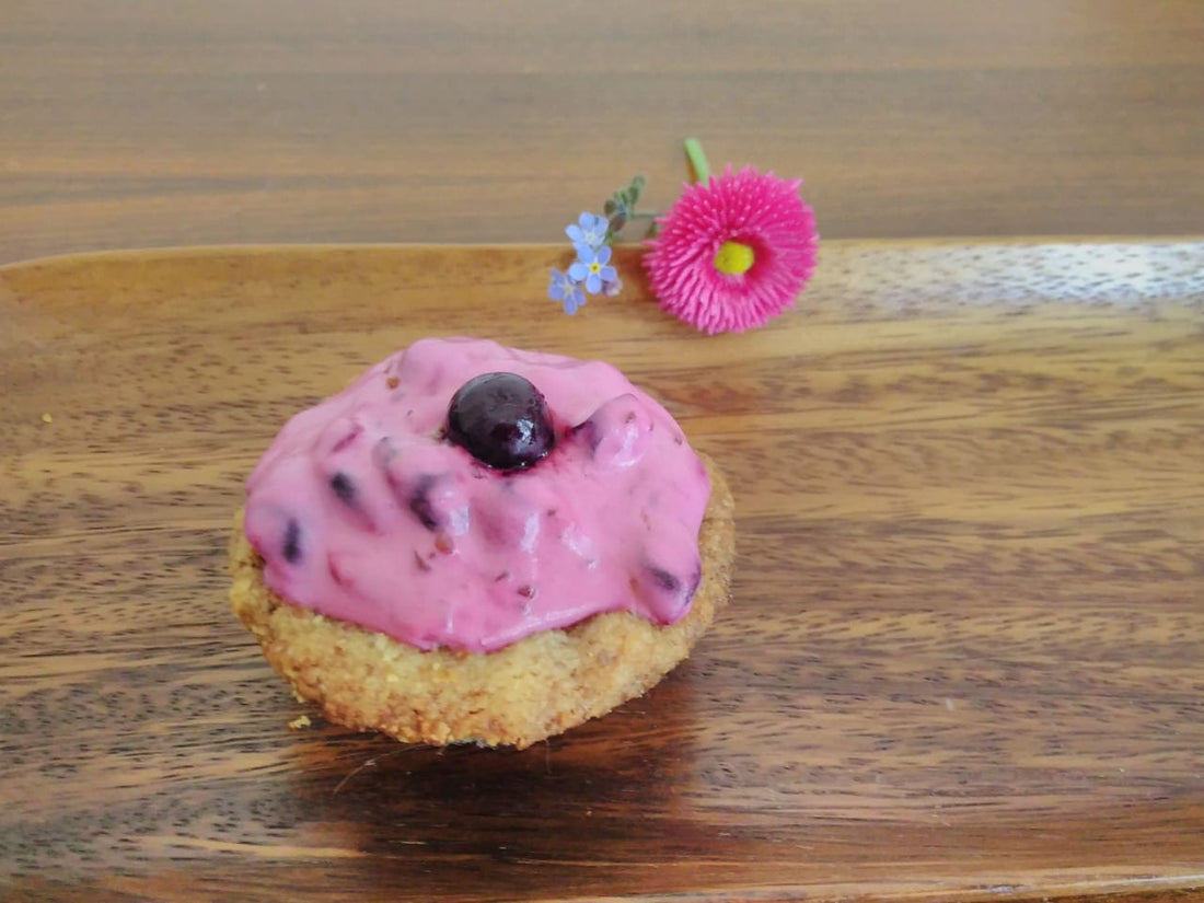 Mürbteigtörtchen mit Beeren-Vanille-Creme