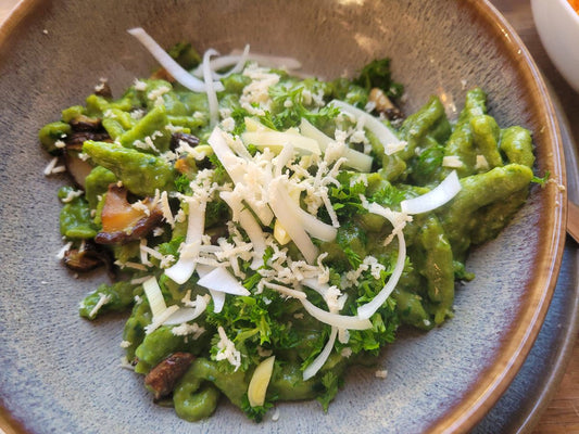 Mangold-Spätzle mit Shiitake &#038; Meerrettich