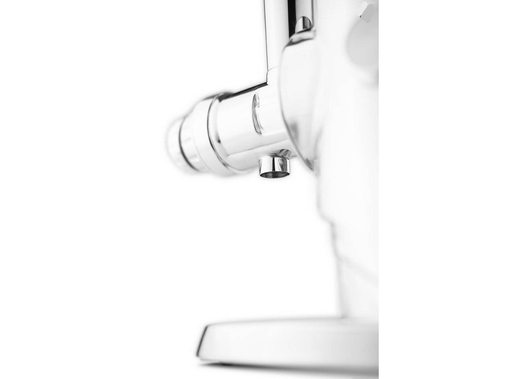 Sana 929 Ultimate Slow Juicer - Montage