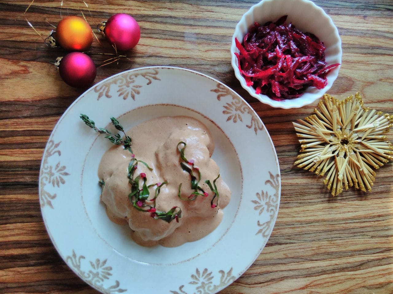 Mangoldrouladen in festlicher Mandelsoße - Grüne Küche Mangoldrouladen in festlicher Mandelsoße - Grüne Küche