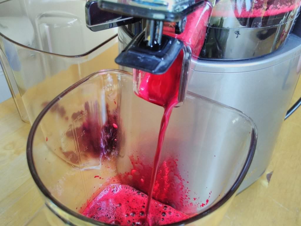 Rote Bete Saft aus Entsafter